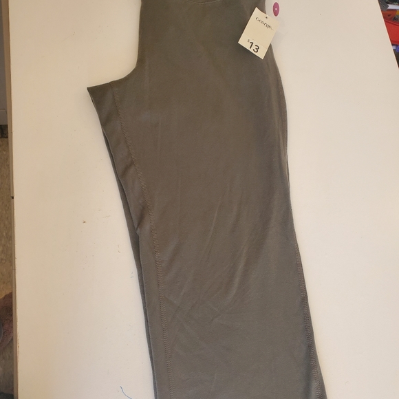 Green Yoga Pants - Picture 2 of 2